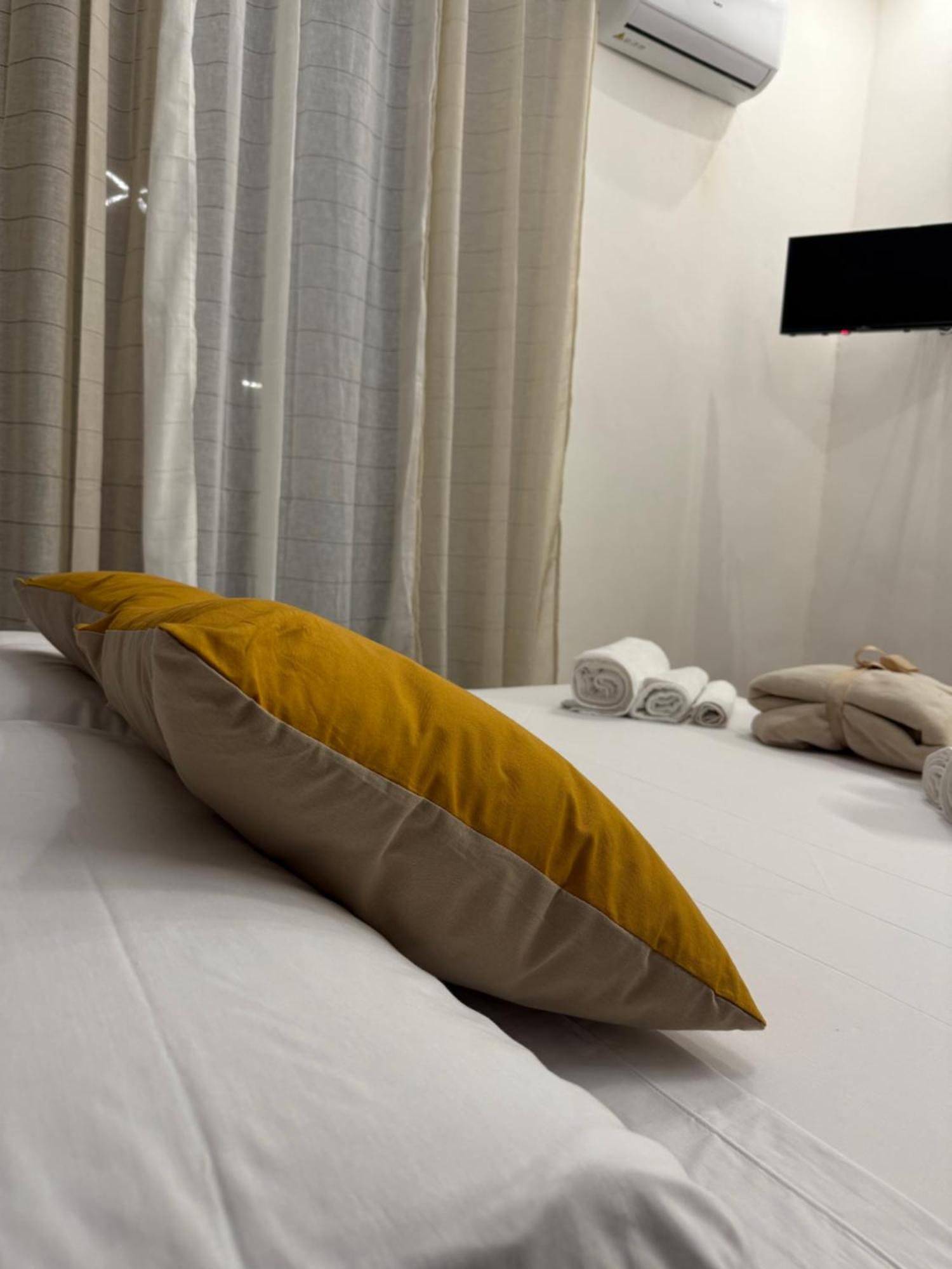Antica Sicilia Rooms And Breakfast Catania Exteriör bild
