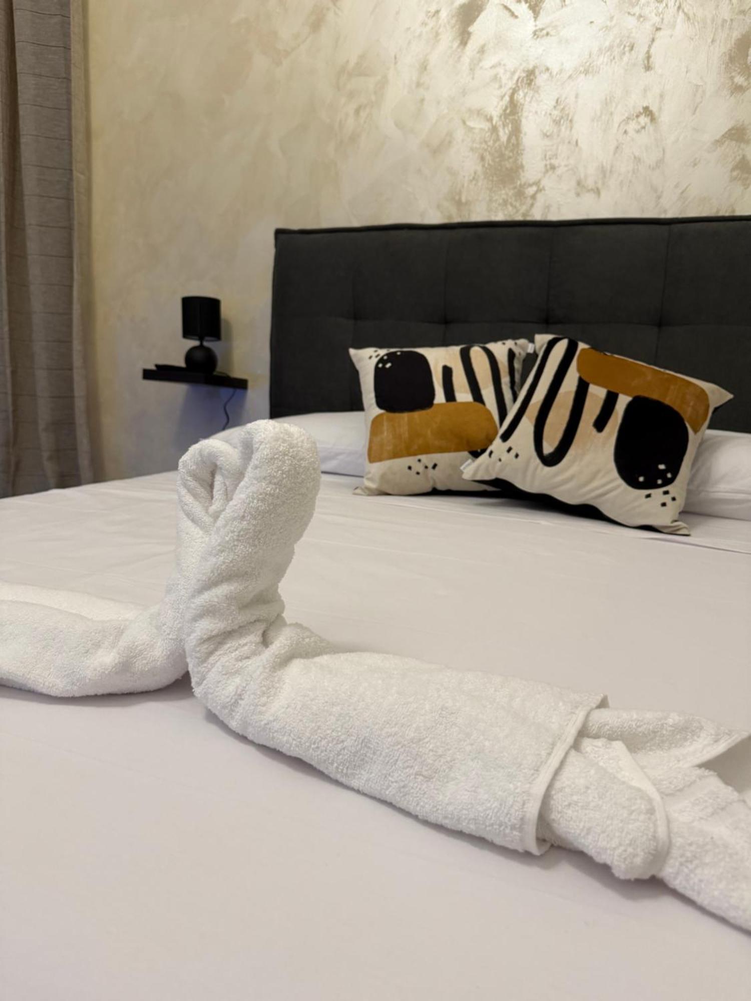 Antica Sicilia Rooms And Breakfast Catania Exteriör bild
