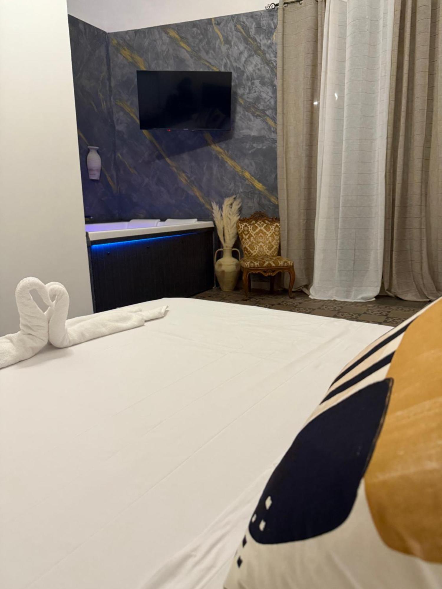 Antica Sicilia Rooms And Breakfast Catania Exteriör bild